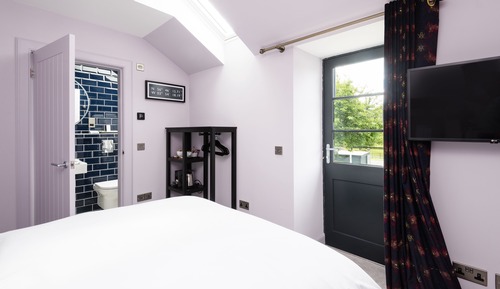 Railway Cottage - The Signal Box (Ensuite Facilities)