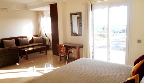 Honeymoon Suite, Non Smoking