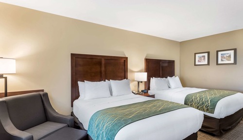 Room, 2 Queen Beds, Non Smoking, Bathtub