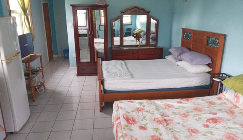 Family Studio Suite, Multiple Beds, Mountain View
