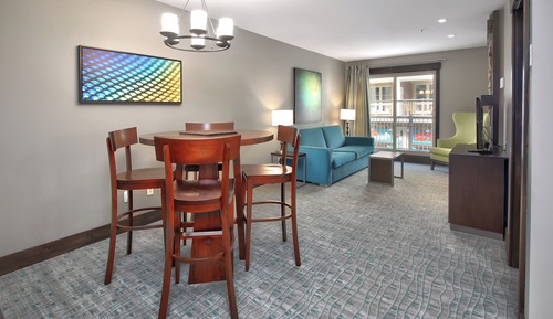 Mosaic One Bedroom Suite