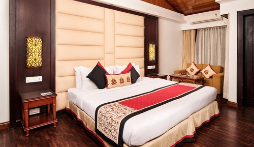 Valley view Classic room with balcony