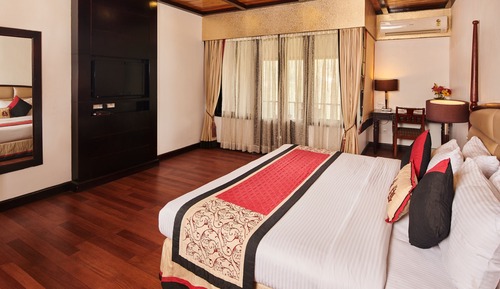Valley View Privilege Suite with Balcony