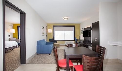 Suite, 1 Bedroom, Mobility Accessible (Communications)