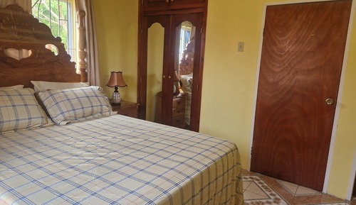 Club Suite, 1 Queen Bed, Non Smoking, Courtyard View