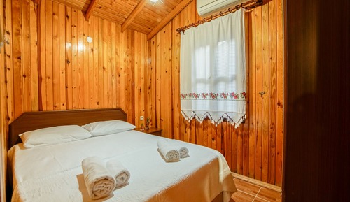 Family Bungalow, 2 Bedrooms, Garden View