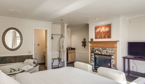 Romantic Double Room, Ensuite (King Spa Suite)