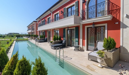 Delux Villa VIP (6+2)