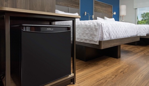 Room, 2 Queen Beds, Accessible, Bathtub