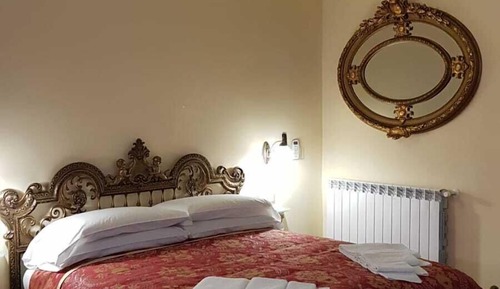Deluxe Studio Suite (Giovanna la pazza)