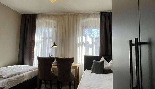 Standard Twin Room, Private Bathroom