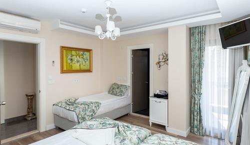 Triple Room