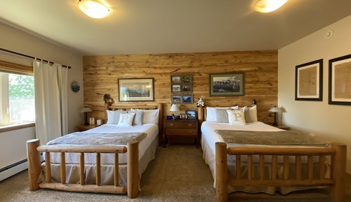 Classic Quadruple Room, 2 Queen Beds, Mountain View