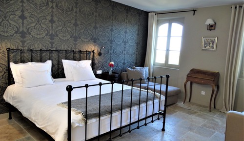 Deluxe Double Room (Rosé)