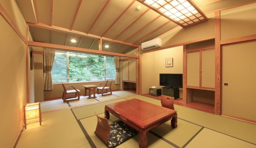 Room - South Building