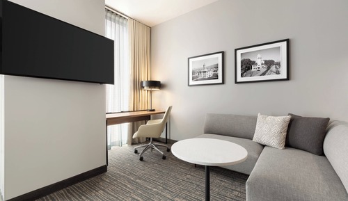 Studio, 1 King Bed, Non Smoking (Hearing Accessible)