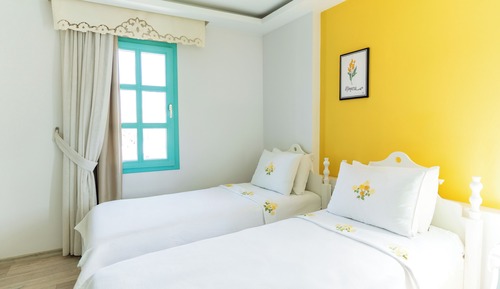 Junior Room