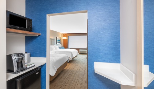Suite, Multiple Beds, Hearing Accessible