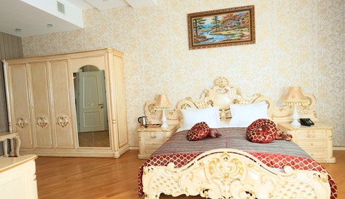 Royal Suite, 1 King Bed, Sea View