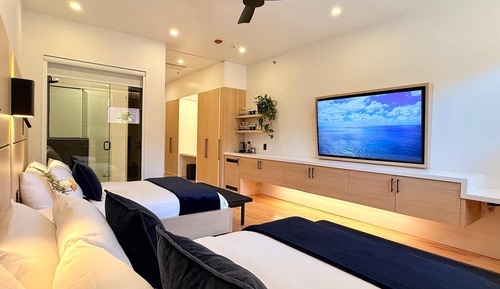Luxury Room 5 - 2 Queen Beds