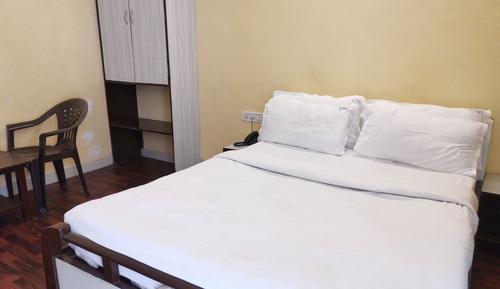 deluxe ac room