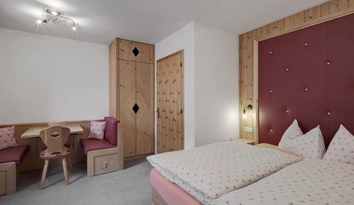 Studio, 1 Bedroom