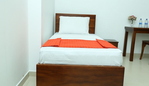 Standard Single A/C Room