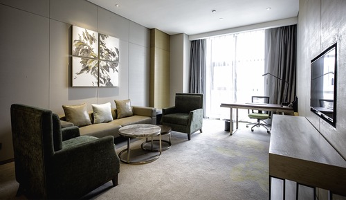 Suite, 1 King Bed
