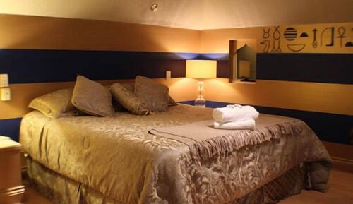 Pharoah Deluxe Spa