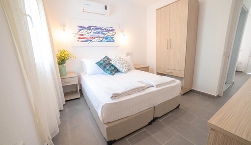 Family Room, 2 Bedrooms