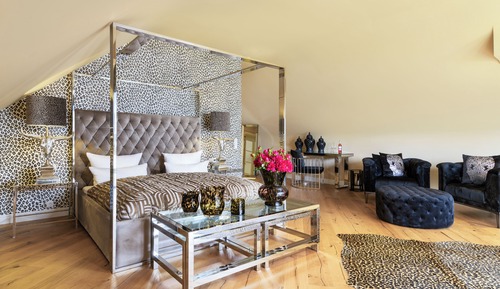Design Studio Suite, 1 Queen Bed