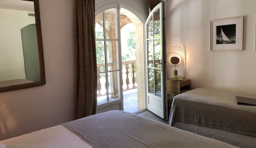 Deluxe double room with terrace and sea side view