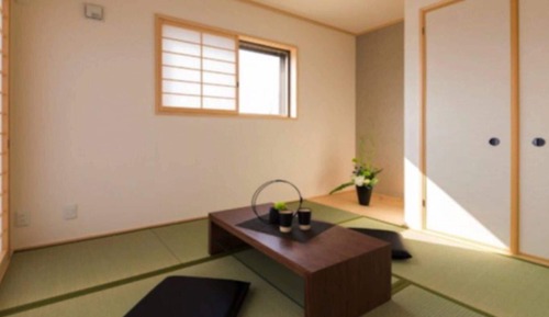 Family Room, Shared Bathroom (Japanese Style, with Toilet, 9 Futon)