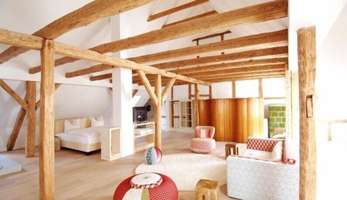 Honeymoon Suite