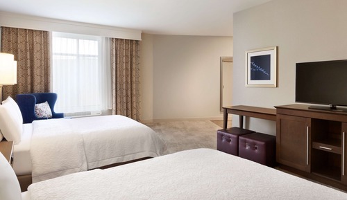 Room, 2 Queen Beds, Accessible, Bathtub (Mobility & Hearing)