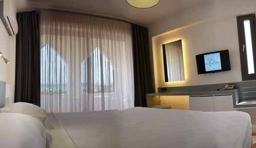 Single Room, Balcony, Sea View