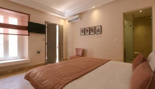 Deluxe Room, 1 Queen Bed