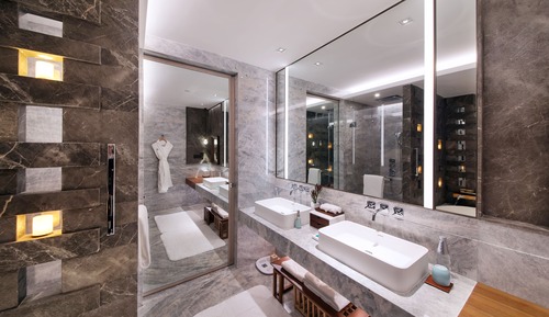 Business King Size Bed Room
