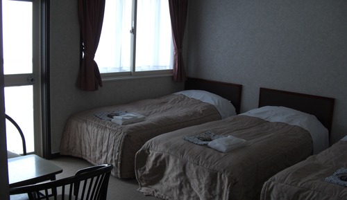 Triple room with In-room Toilet, Shared Bathroom