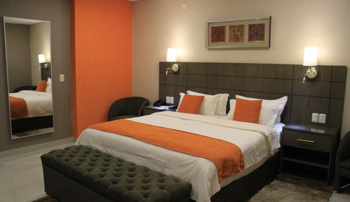 Junior Suite, 1 Queen Bed