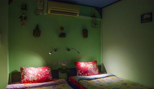 Budget Twin Room, No Windows