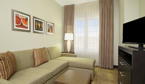 Suite, 1 Bedroom, Accessible, Kitchen (2 Queen, Comm)