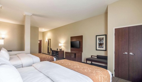 Suite, 2 Queen Beds, Non Smoking