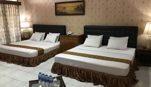 Family Room (4 Person)