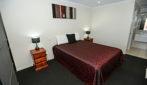 Queen Room 