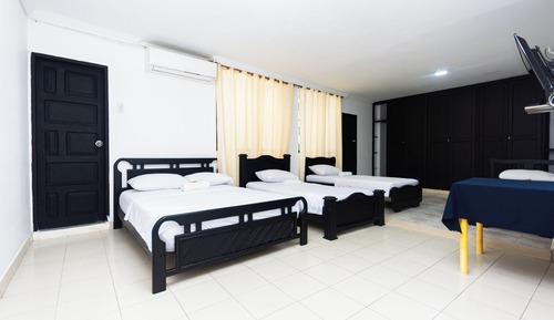 Family Room, Multiple Beds, Air conditioning