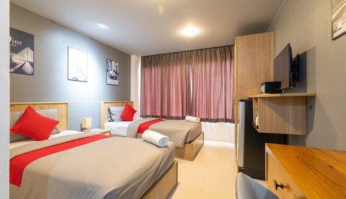 Standard Twin Room