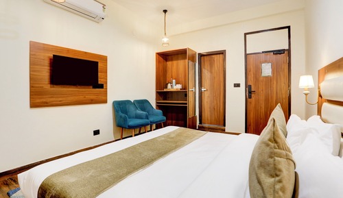 Deluxe Double Room, Balcony, Mountain View