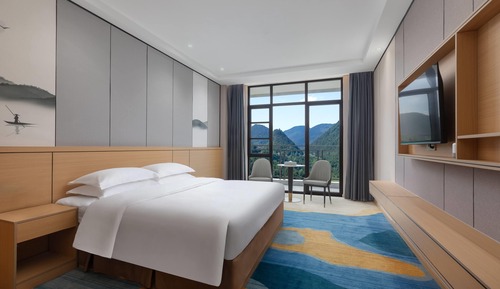Deluxe Room, 1 King Bed, Non Smoking