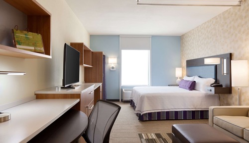 Studio, 1 King Bed, Accessible, Bathtub